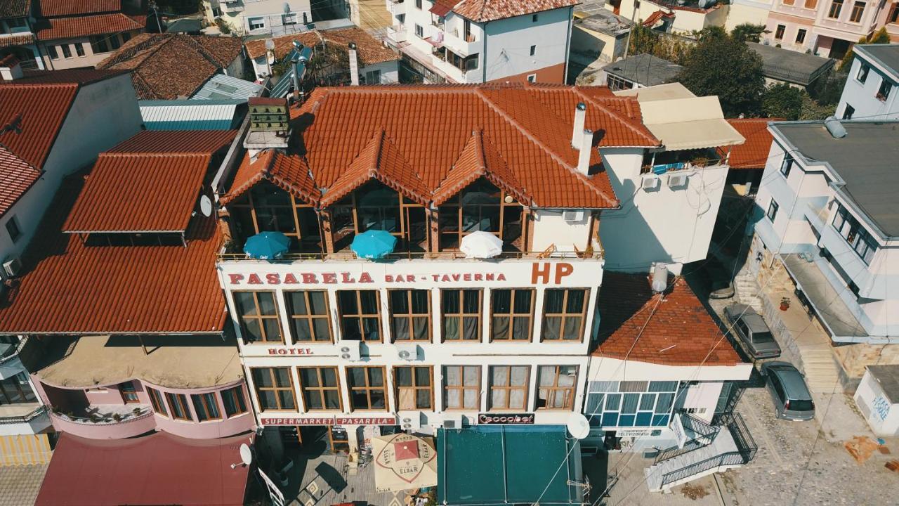 Hotel Pasarela Berat Exterior photo
